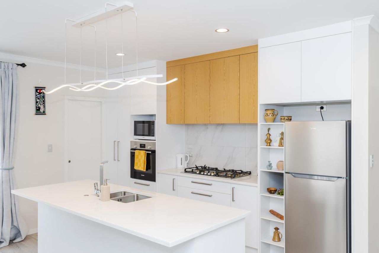 Stay In Newly Built House Hamilton Bagian luar foto